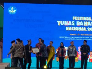 Dukung dan Lestarikan Bahasa Daerah, Pemkab Tapsel Terima Penghargaan dari Mendikbud Ristek