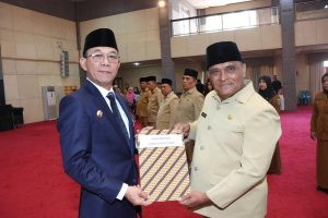 Bupati Tapsel Lantik 21 Kepala Sekolah, Tegaskan Pentingnya Digitalisasi dan Rotasi Jabatan