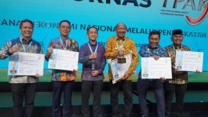 Tapsel Masuk Tiga Besar, Bupati Gus Irawan Raih Penghargaan Nasional TPAKD Award 2025