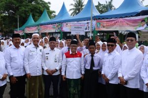 Bupati Tapsel Ajak Santri Jadi Pelopor Literasi Digital di Era Modern